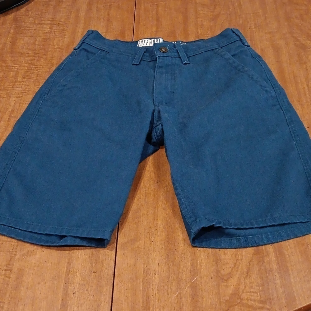 Freeworld shorts size 28